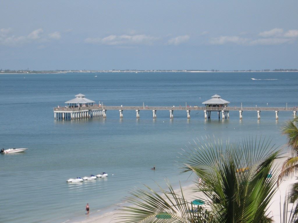 The FMB pier at Lynn Hall Memorial Park