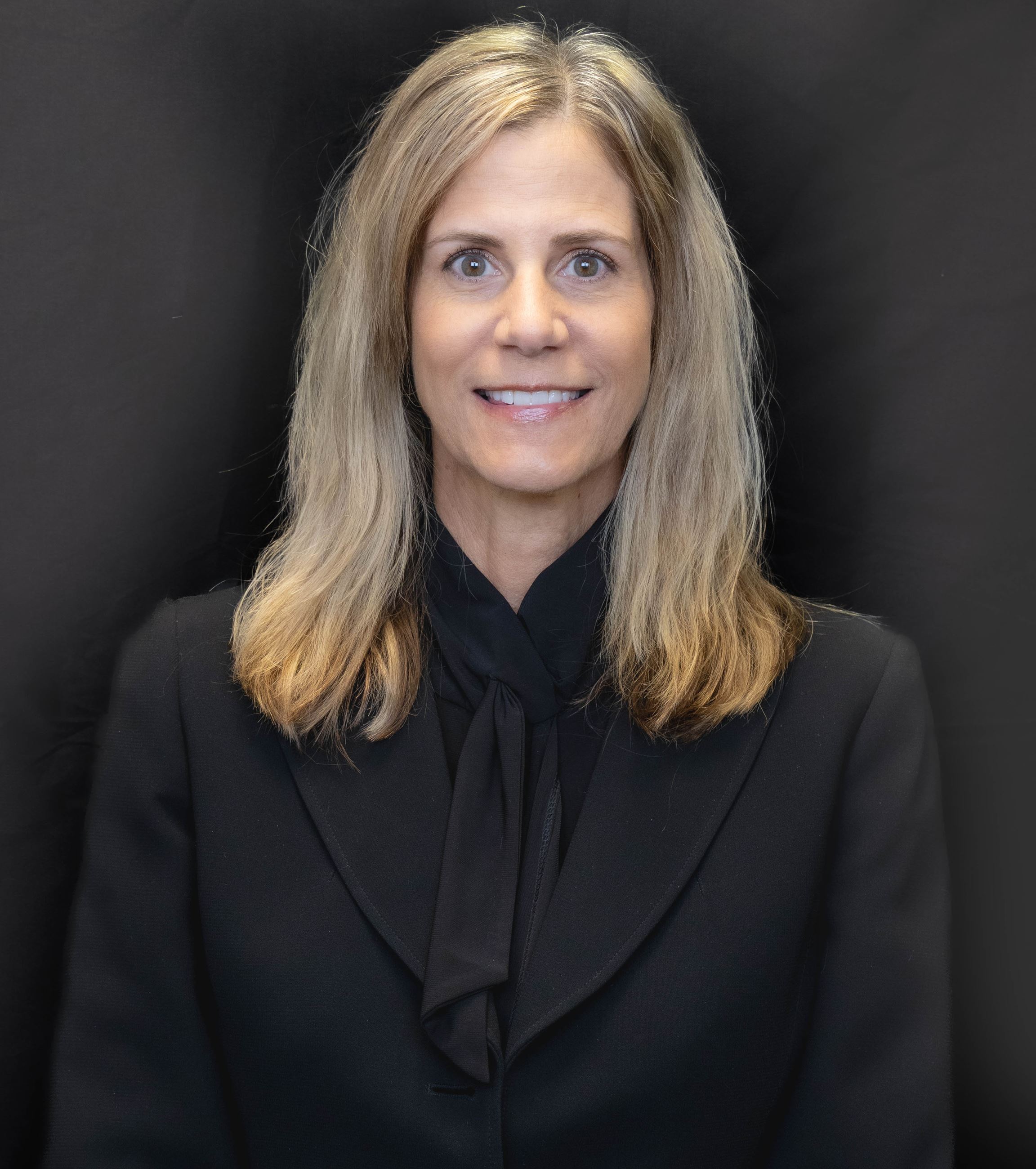 Traci Kohler - Headshot cropped